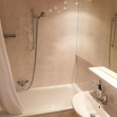 Apartment Les Arolles By Interhome Crans-Montana